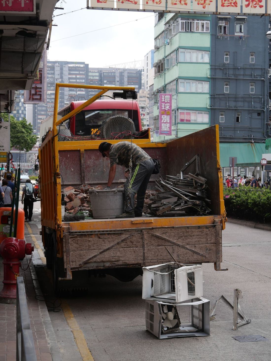 Junk removal truck
